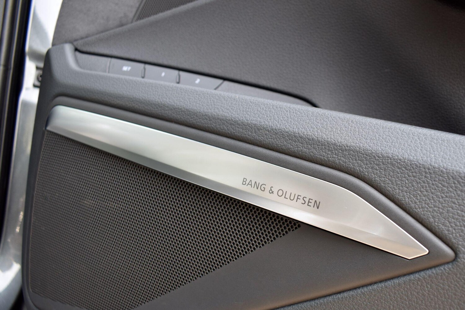 Used Audi e-tron 2023 for sale - 77978125: Photo 12