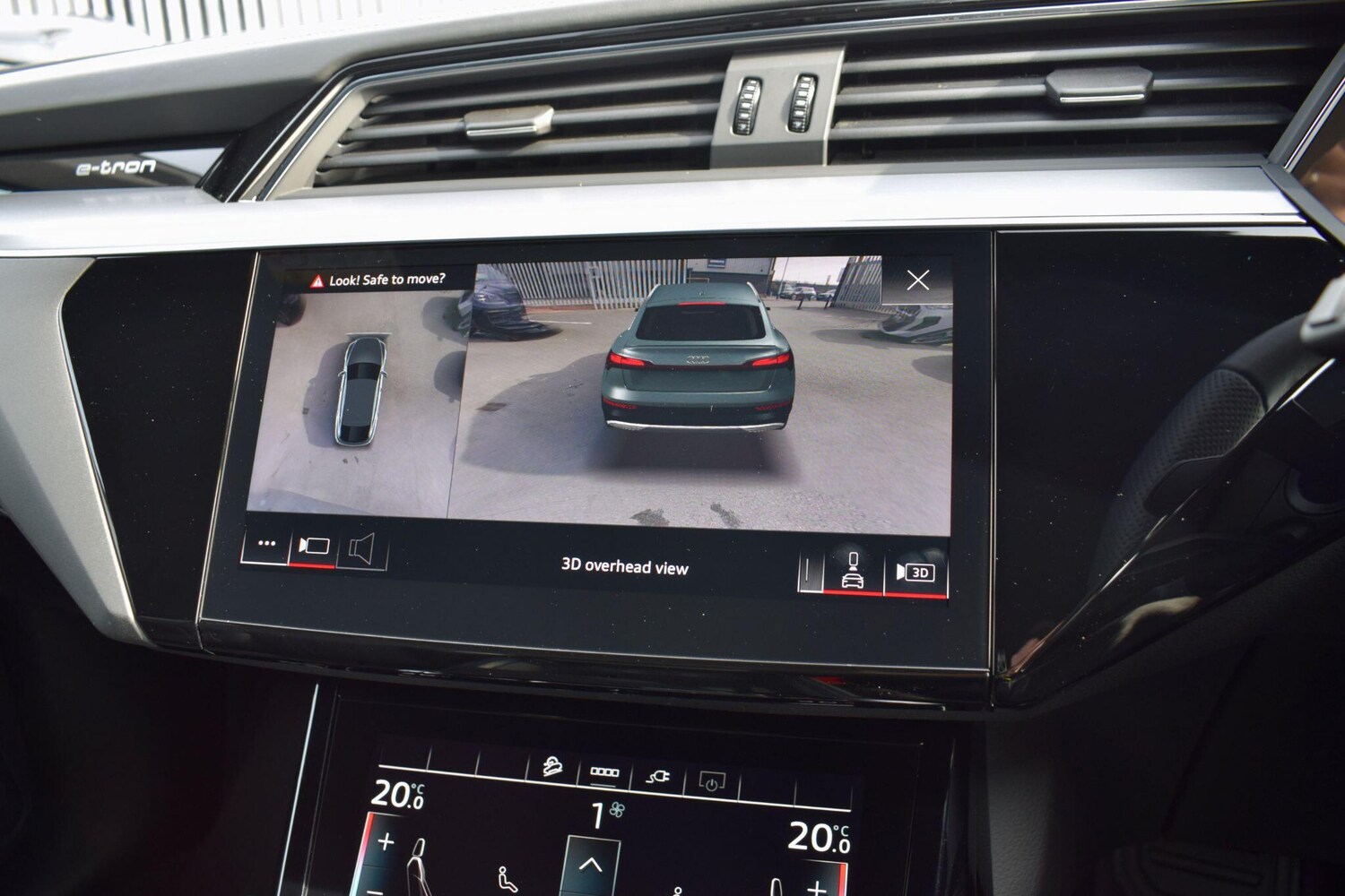 Used Audi e-tron 2023 for sale - 77978125: Photo 21