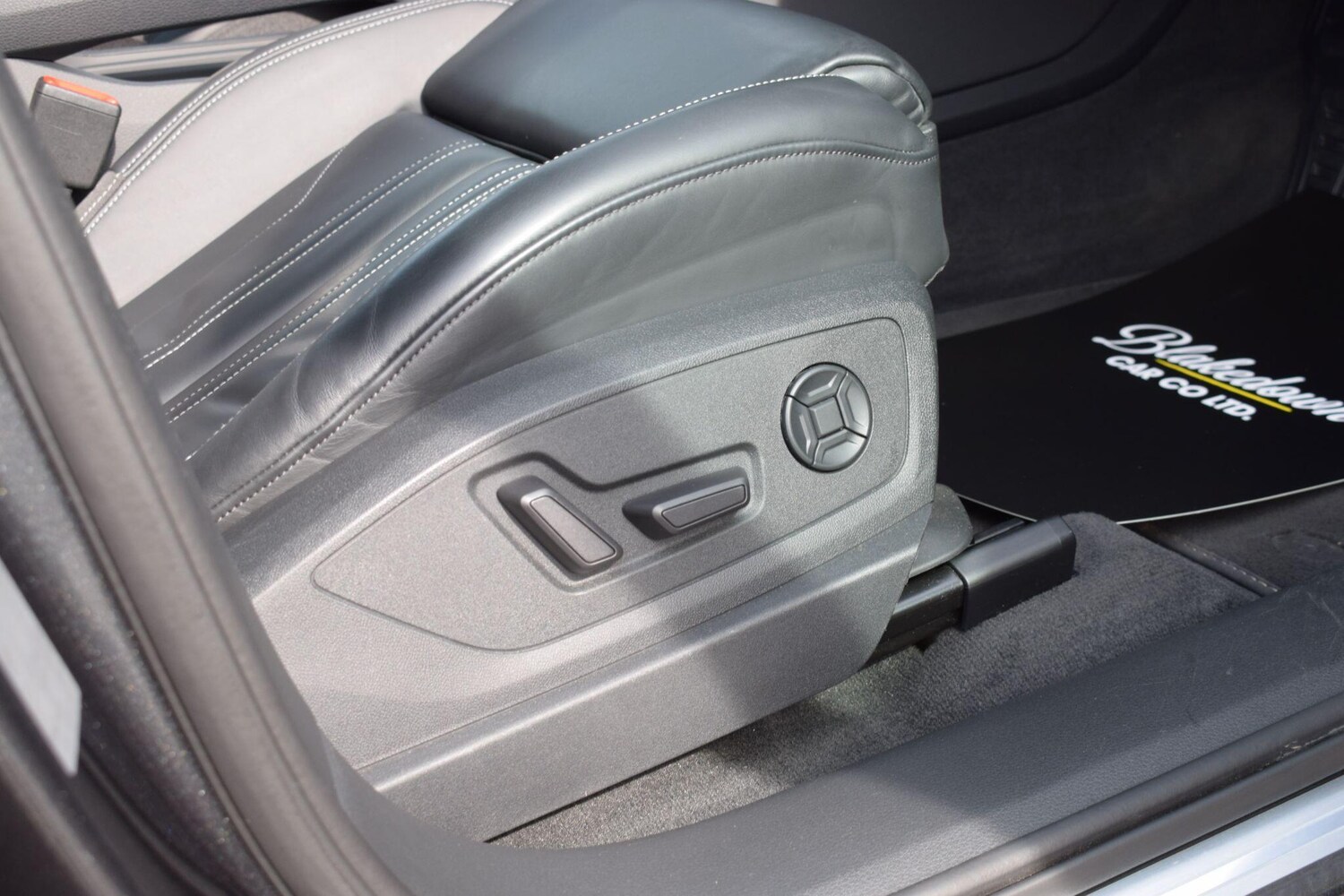 Used Audi e-tron 2023 for sale - 77978125: Photo 26