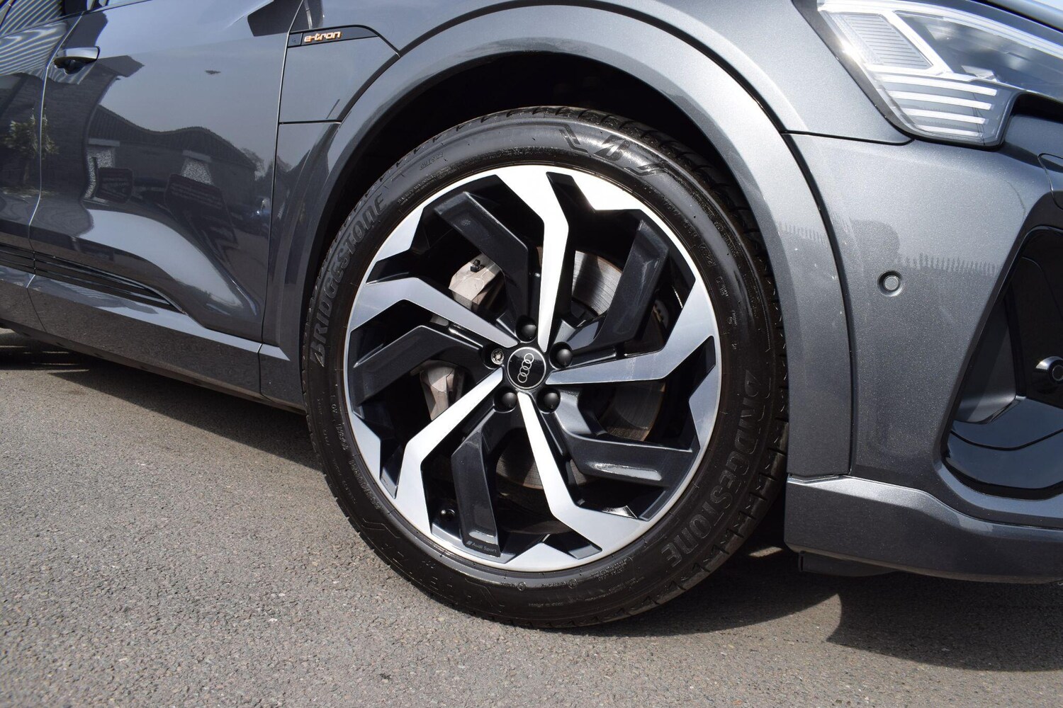 Used Audi e-tron 2023 for sale - 77978125: Photo 36