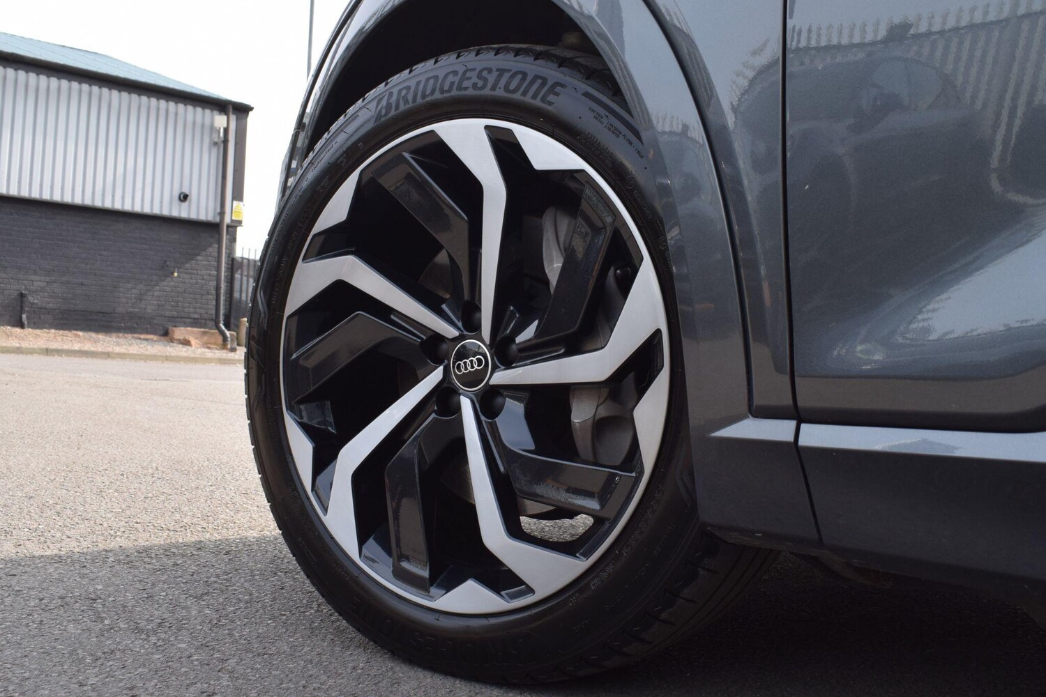 Used Audi e-tron 2023 for sale - 77978125: Photo 39