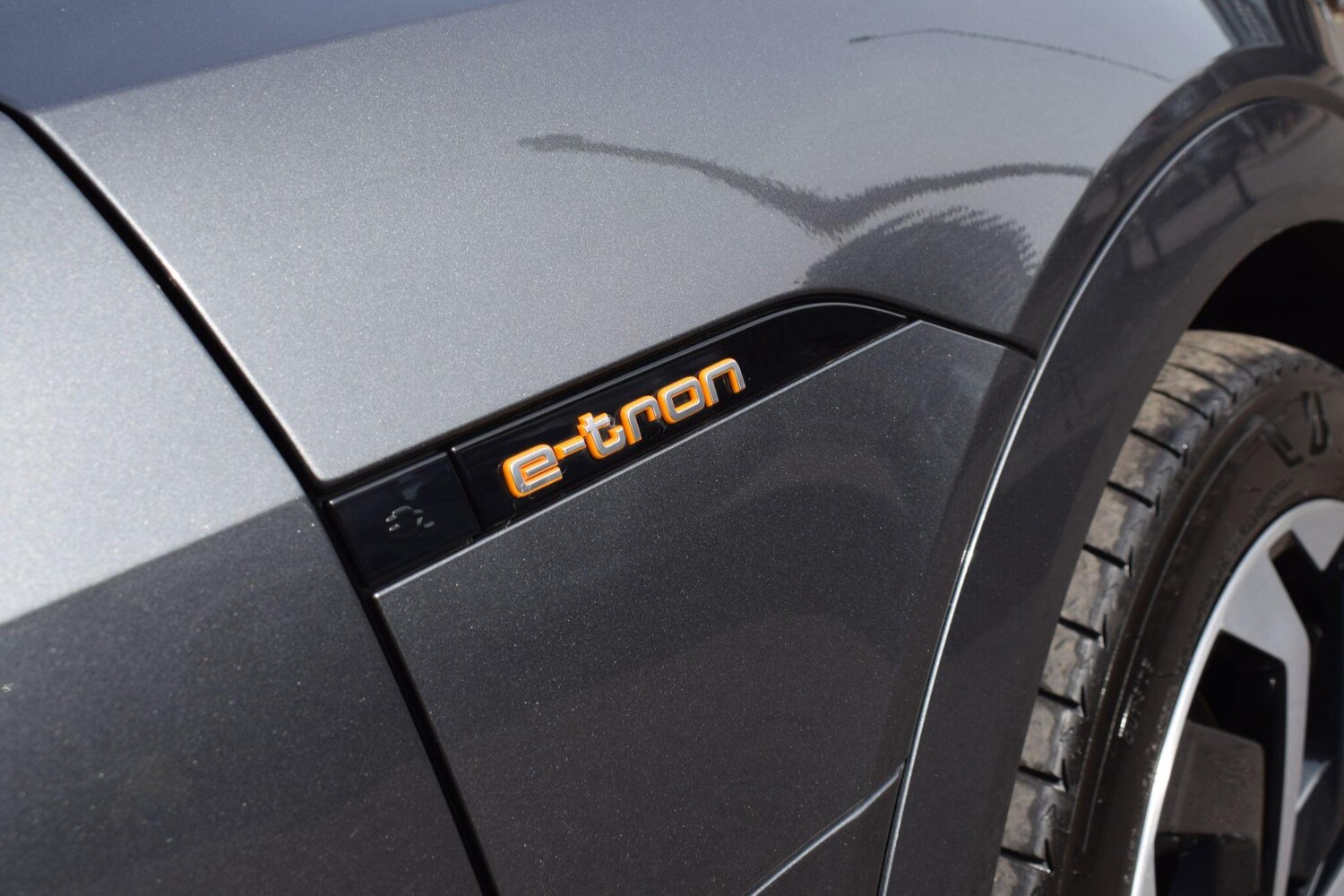 Used Audi e-tron 2023 for sale - 77978125: Photo 46