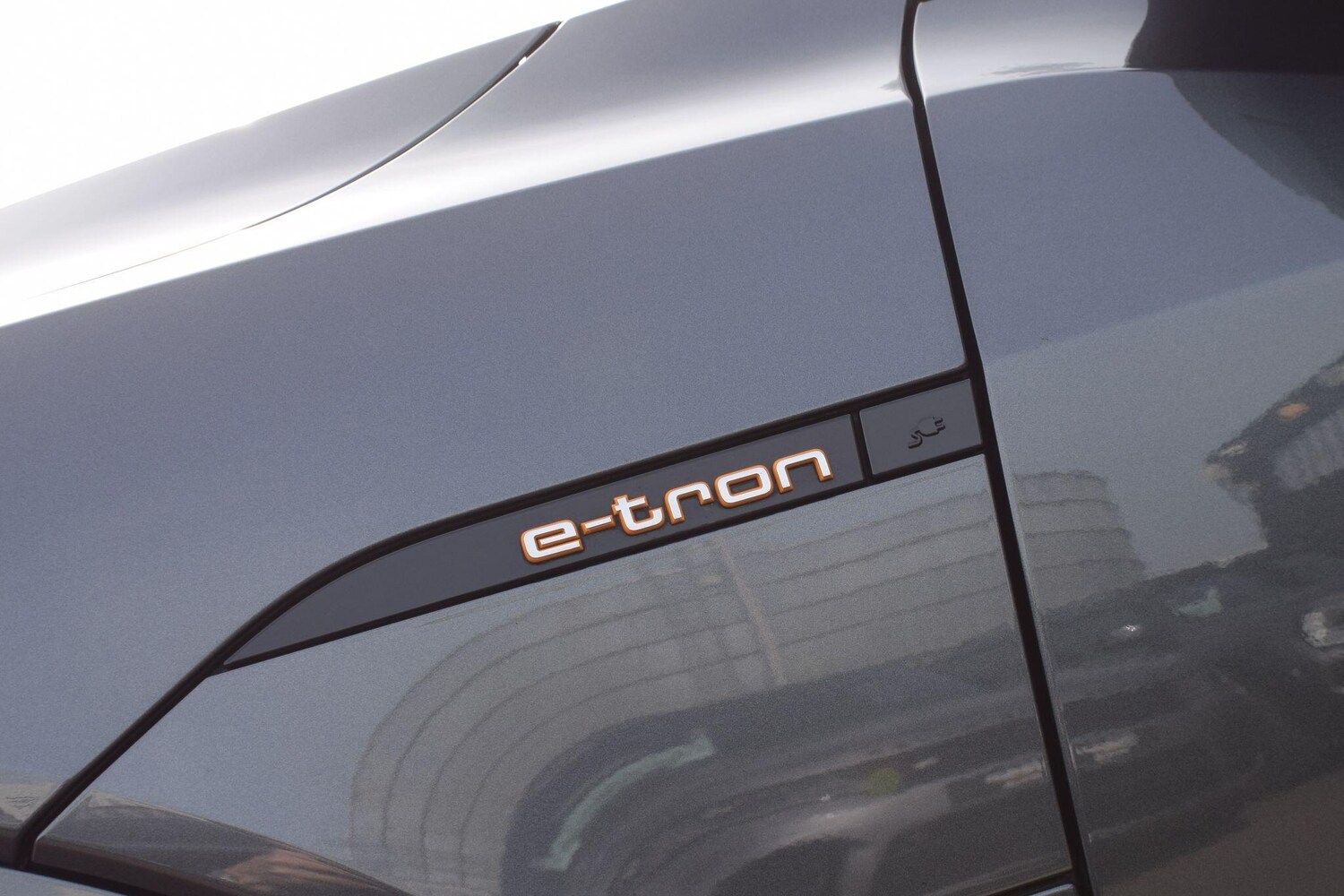 Used Audi e-tron 2023 for sale - 77978125: Photo 48