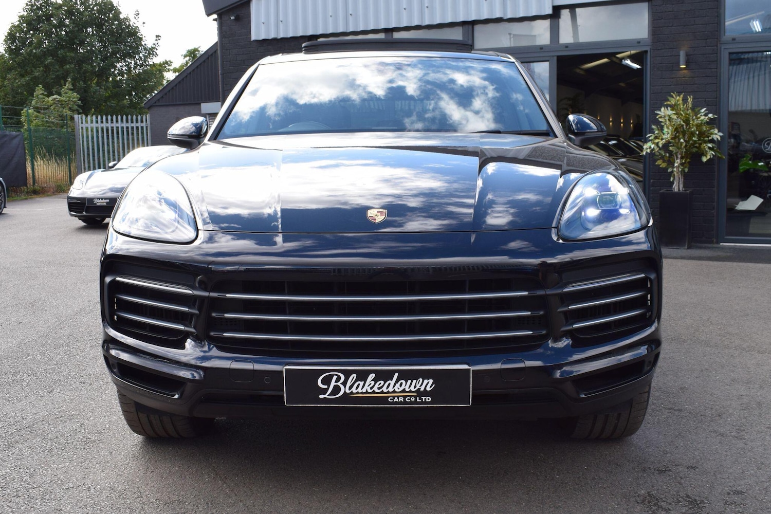 Used Porsche Cayenne 2019 for sale - 76388529: Photo 2