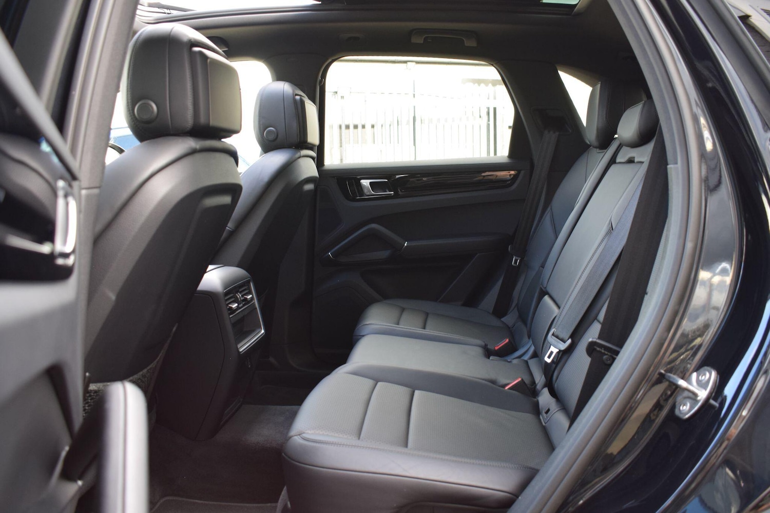 Used Porsche Cayenne 2019 for sale - 76388529: Photo 21