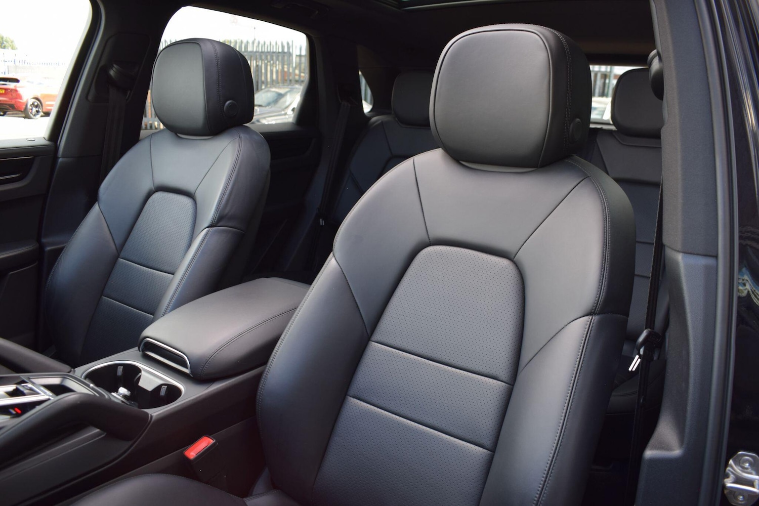 Used Porsche Cayenne 2019 for sale - 76388529: Photo 9