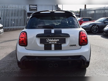 Used MINI Hatch 2022 for sale - 76975824: Photo