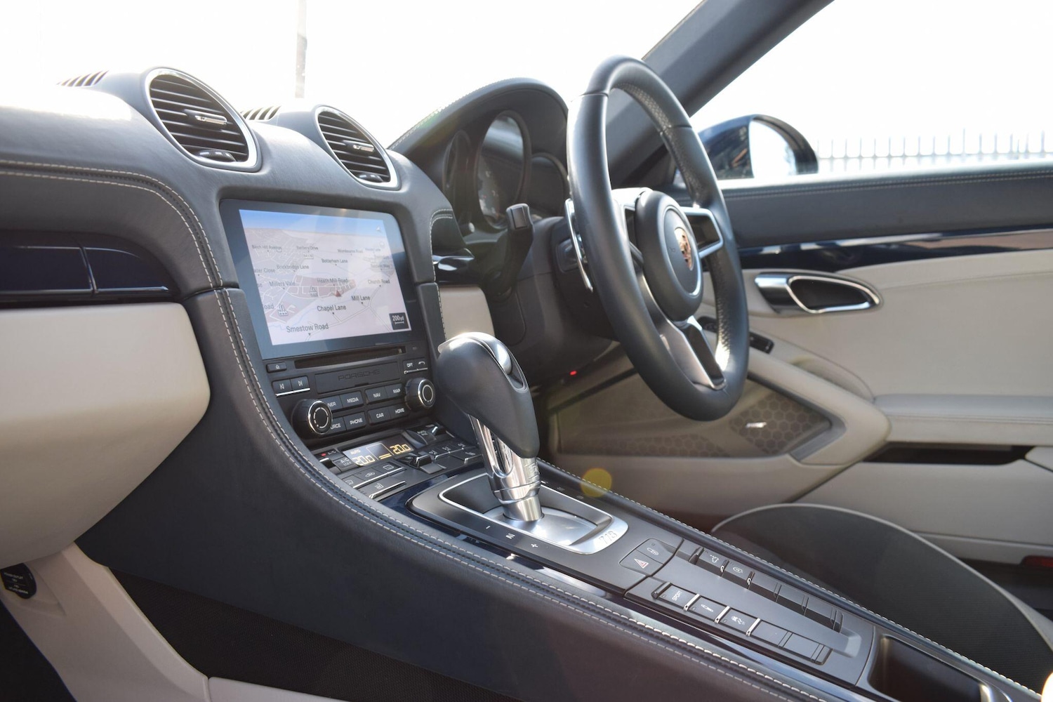 Used Porsche Cayman 2018 for sale - 76714219: Photo 10