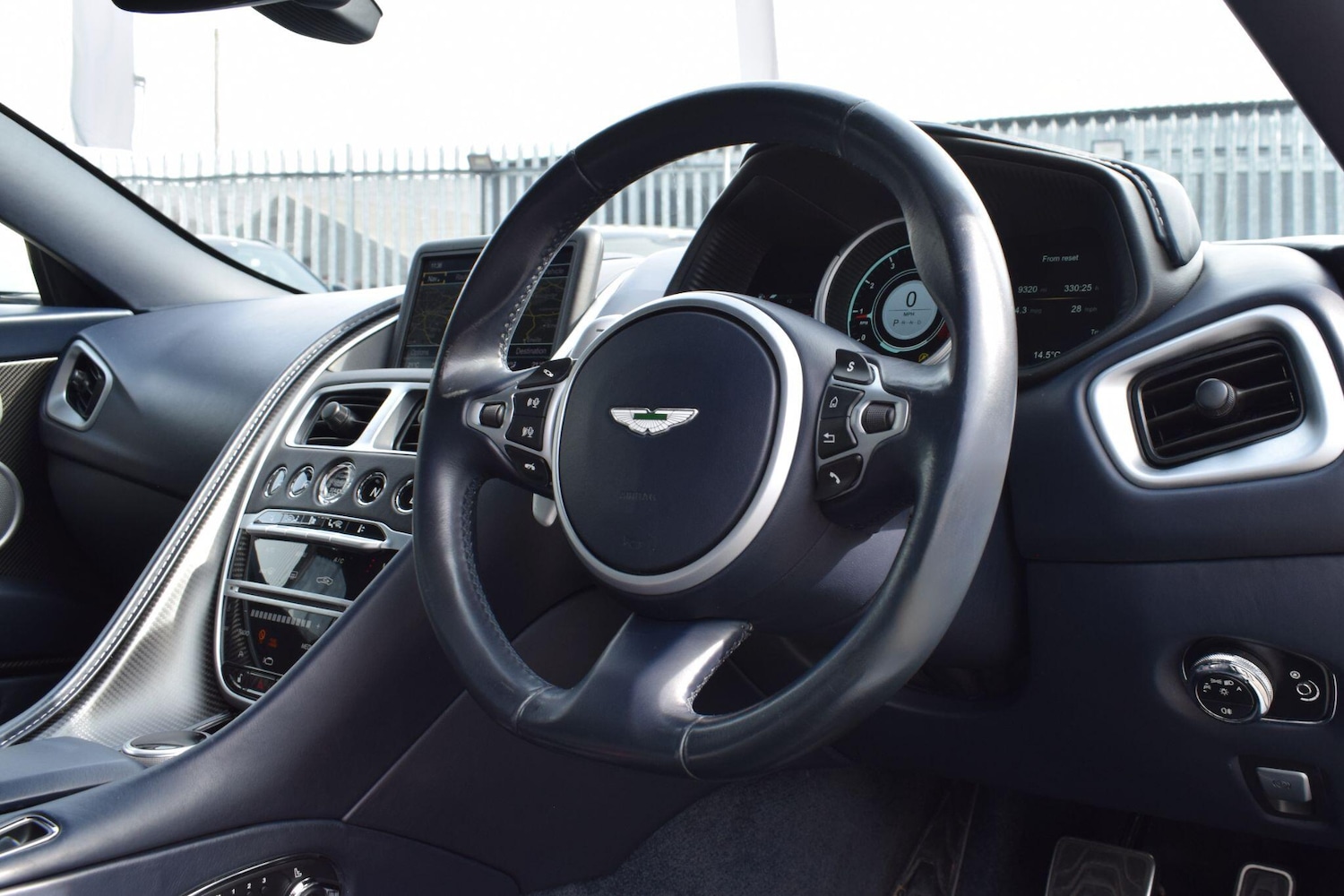 Used Aston Martin DB11 2018 for sale - 78204448: Photo 10