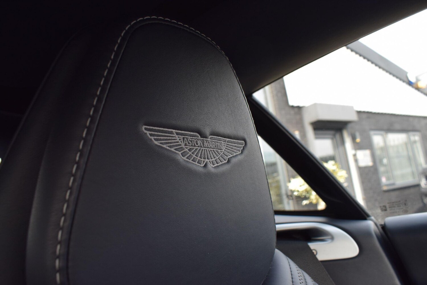 Used Aston Martin DB11 2018 for sale - 78204448: Photo 22