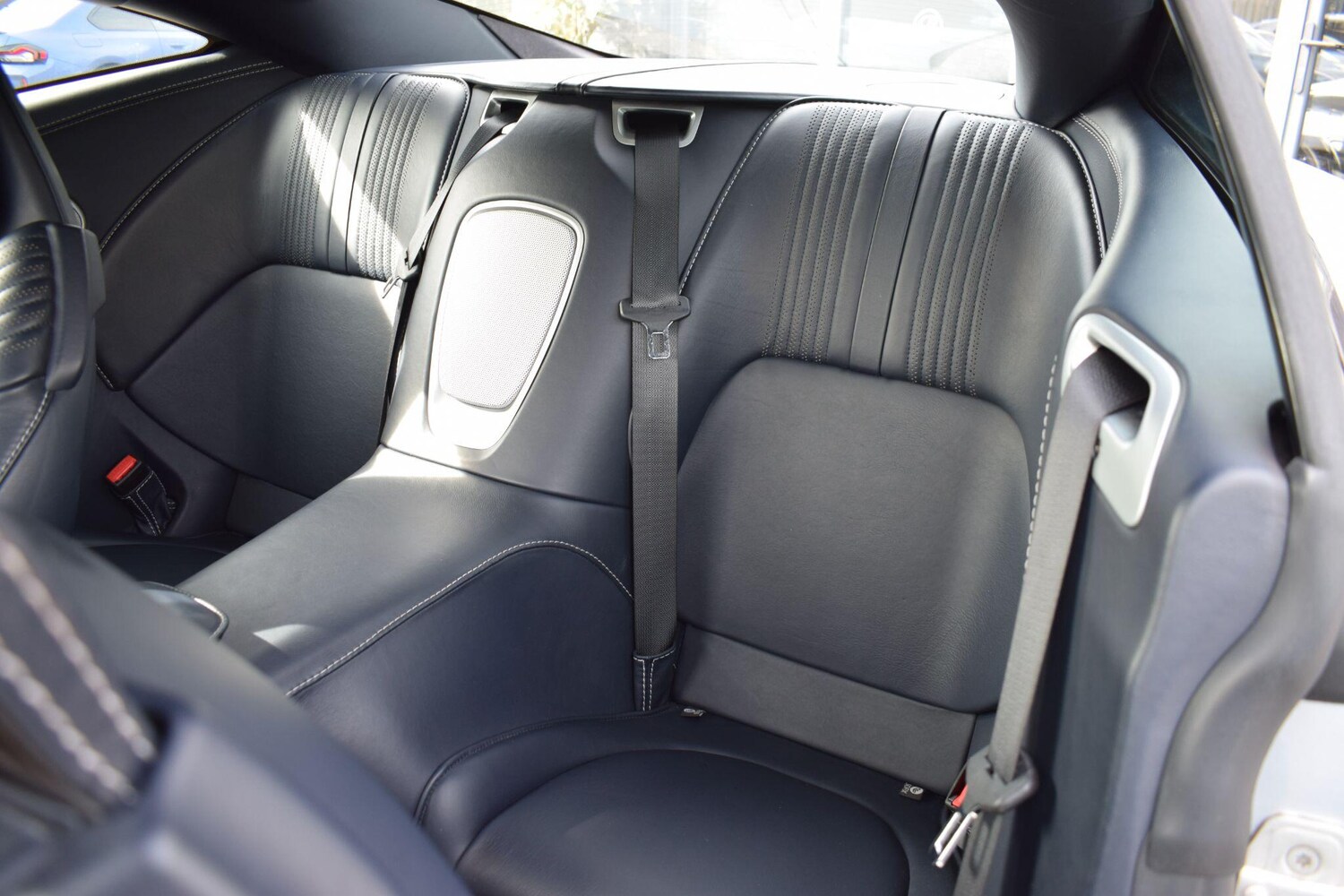 Used Aston Martin DB11 2018 for sale - 78204448: Photo 27