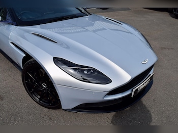 Used Aston Martin DB11 2018 for sale - 78204448: Photo