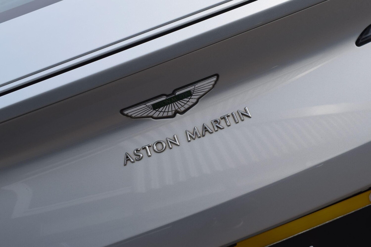 Used Aston Martin DB11 2018 for sale - 78204448: Photo 40