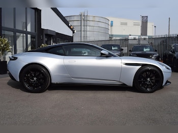 Used Aston Martin DB11 2018 for sale - 78204448: Photo