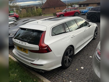 Used Volvo V60 2019 for sale - 76667303: Photo