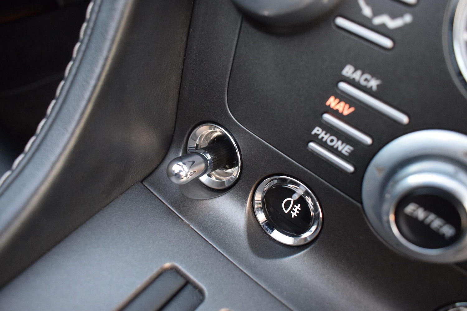 Used Aston Martin Vantage 2014 for sale - 76926049: Photo 16