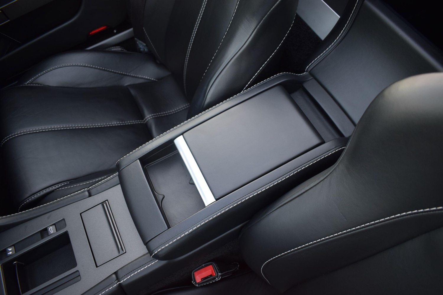 Used Aston Martin Vantage 2014 for sale - 76926049: Photo 22