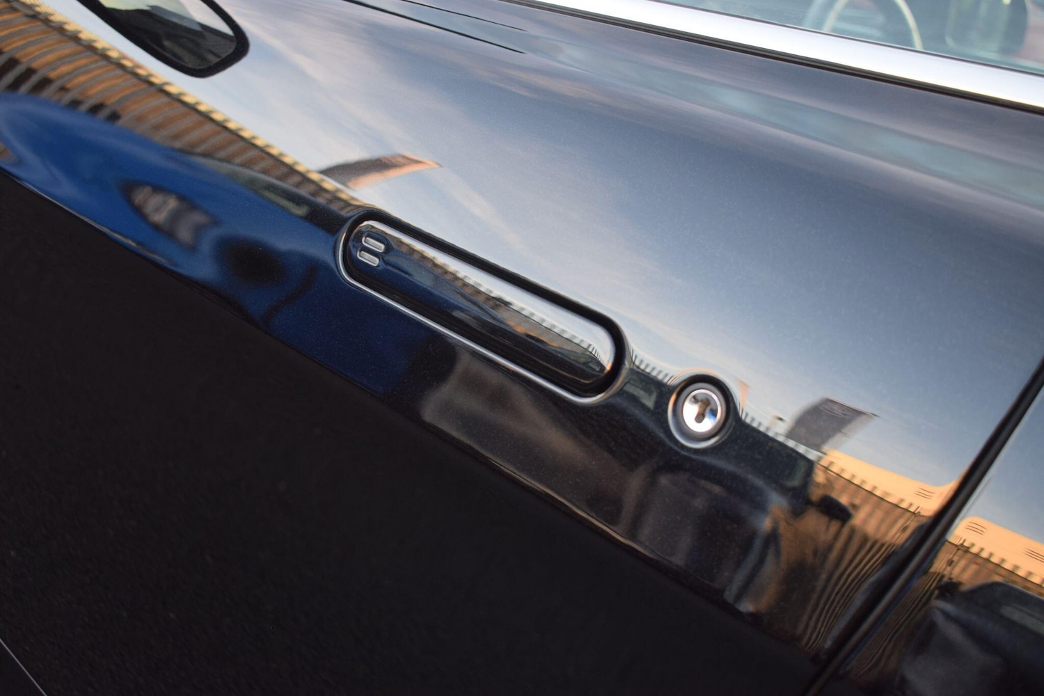 Used Aston Martin Vantage 2014 for sale - 76926049: Photo 41