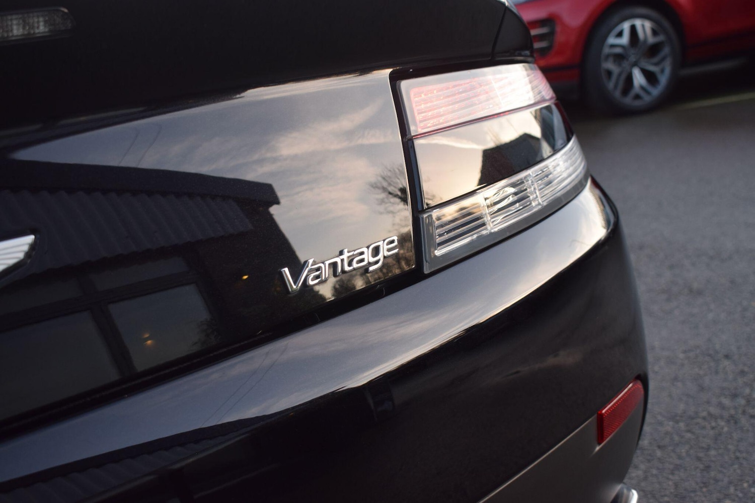 Used Aston Martin Vantage 2014 for sale - 76926049: Photo 45