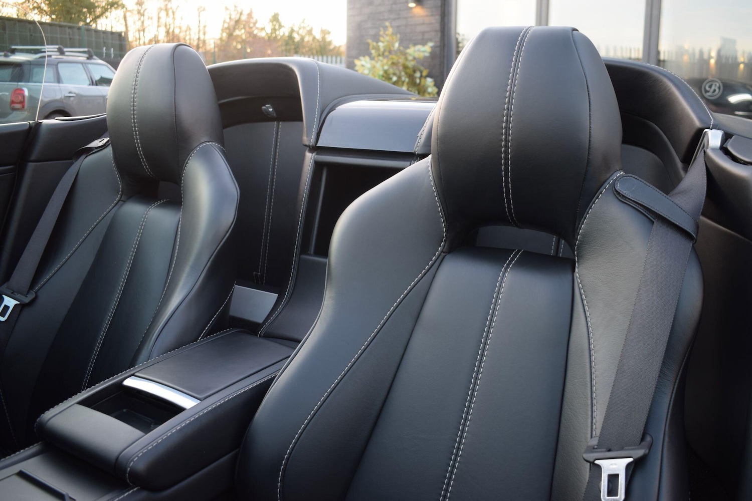 Used Aston Martin Vantage 2014 for sale - 76926049: Photo 8