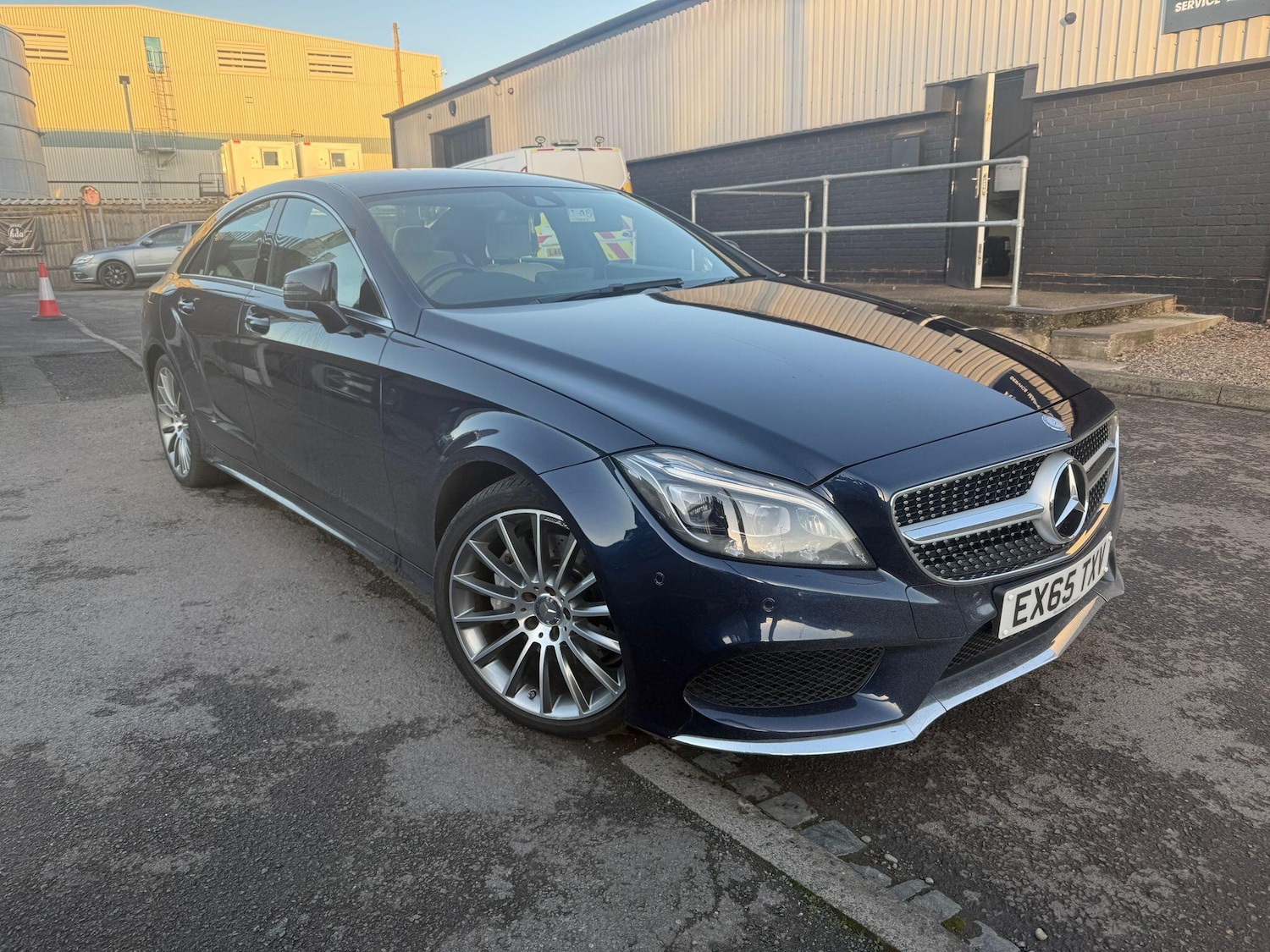 Used Mercedes-Benz CLS 2015 for sale - 76952698: Photo 2