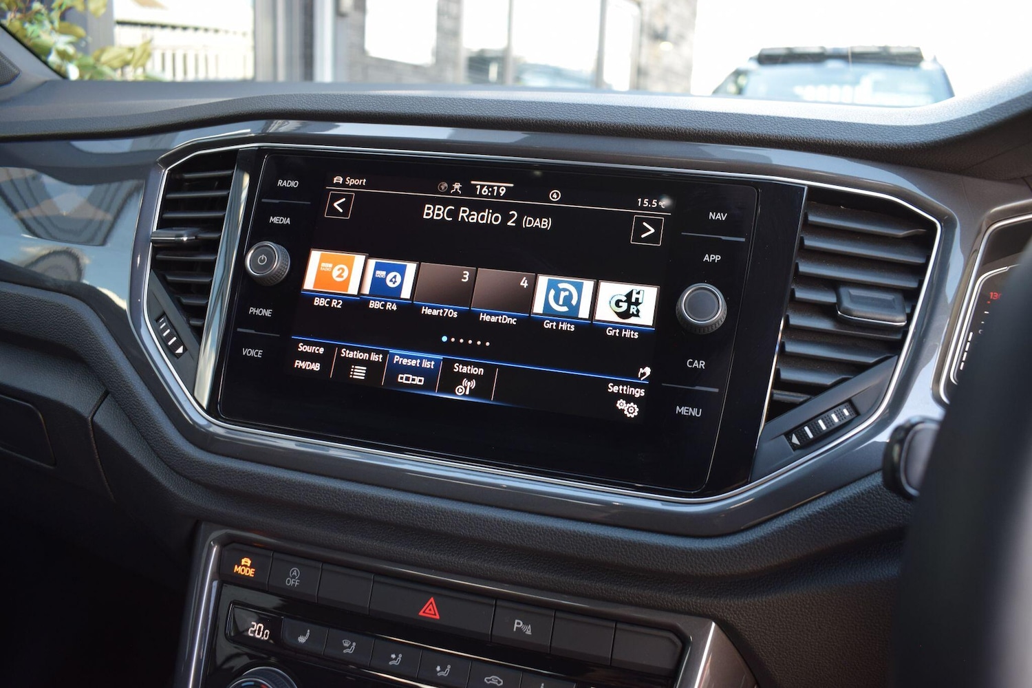 Used Volkswagen T-Roc 2022 for sale - 76388837: Photo 17