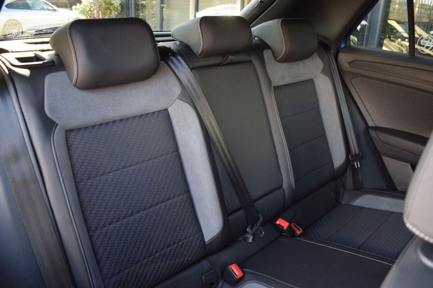 Used Volkswagen T-Roc 2022 for sale - 76388837: Photo 22