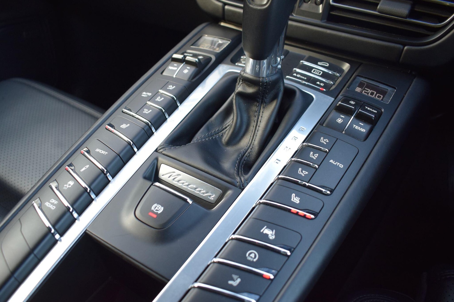 Used Porsche Macan 2018 for sale - 76667502: Photo 11