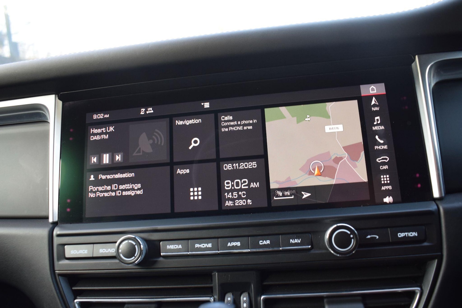 Used Porsche Macan 2018 for sale - 76667502: Photo 19