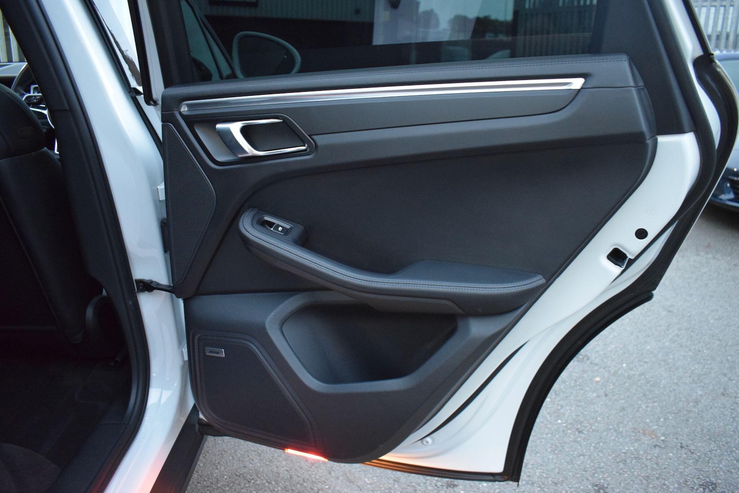 Used Porsche Macan 2018 for sale - 76667502: Photo 20