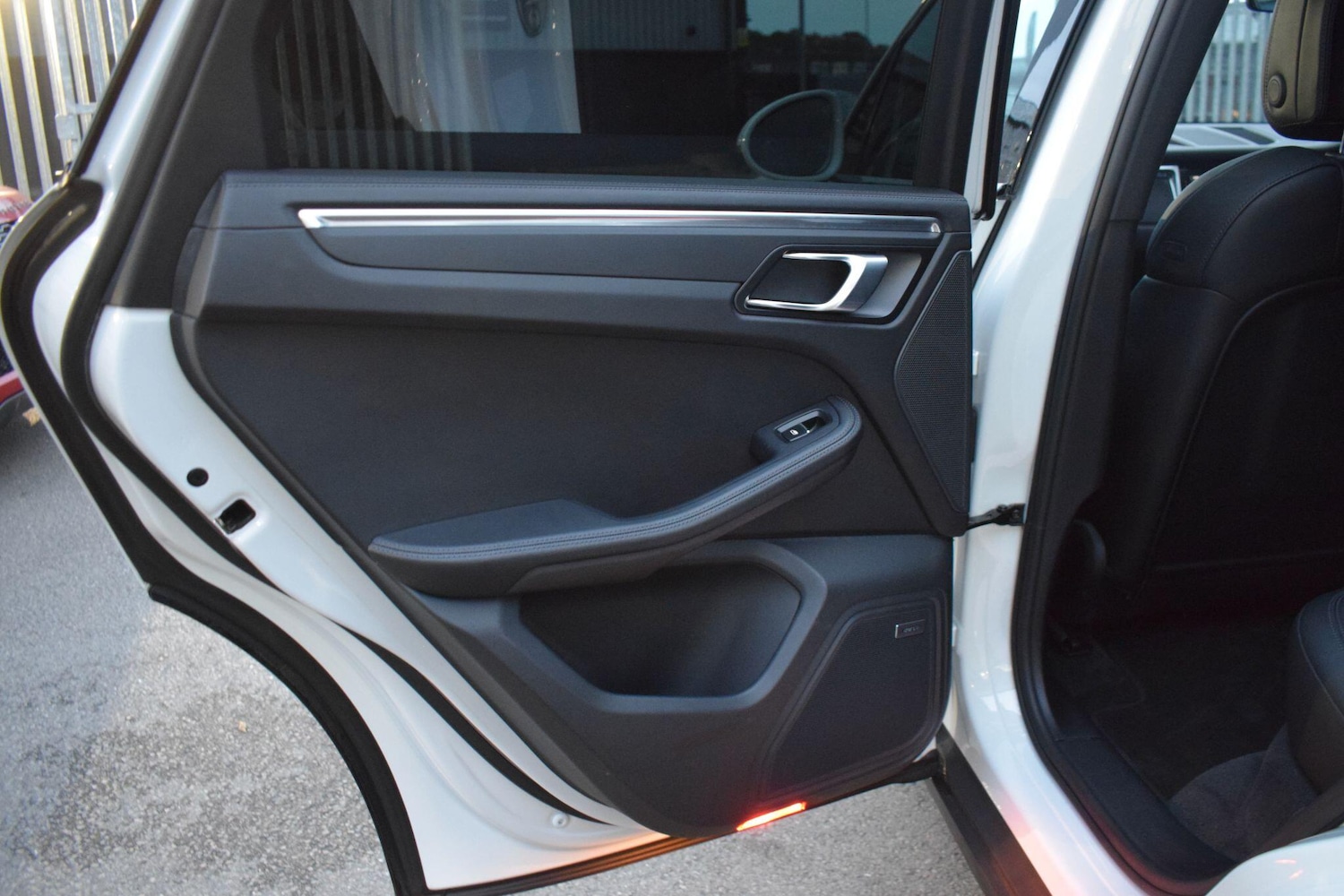 Used Porsche Macan 2018 for sale - 76667502: Photo 21