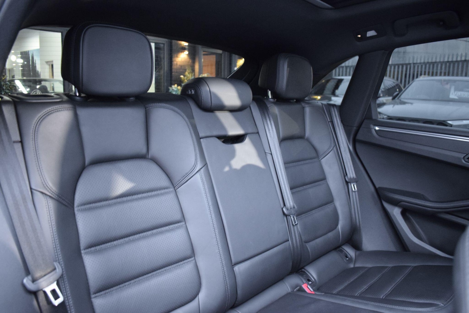 Used Porsche Macan 2018 for sale - 76667502: Photo 23