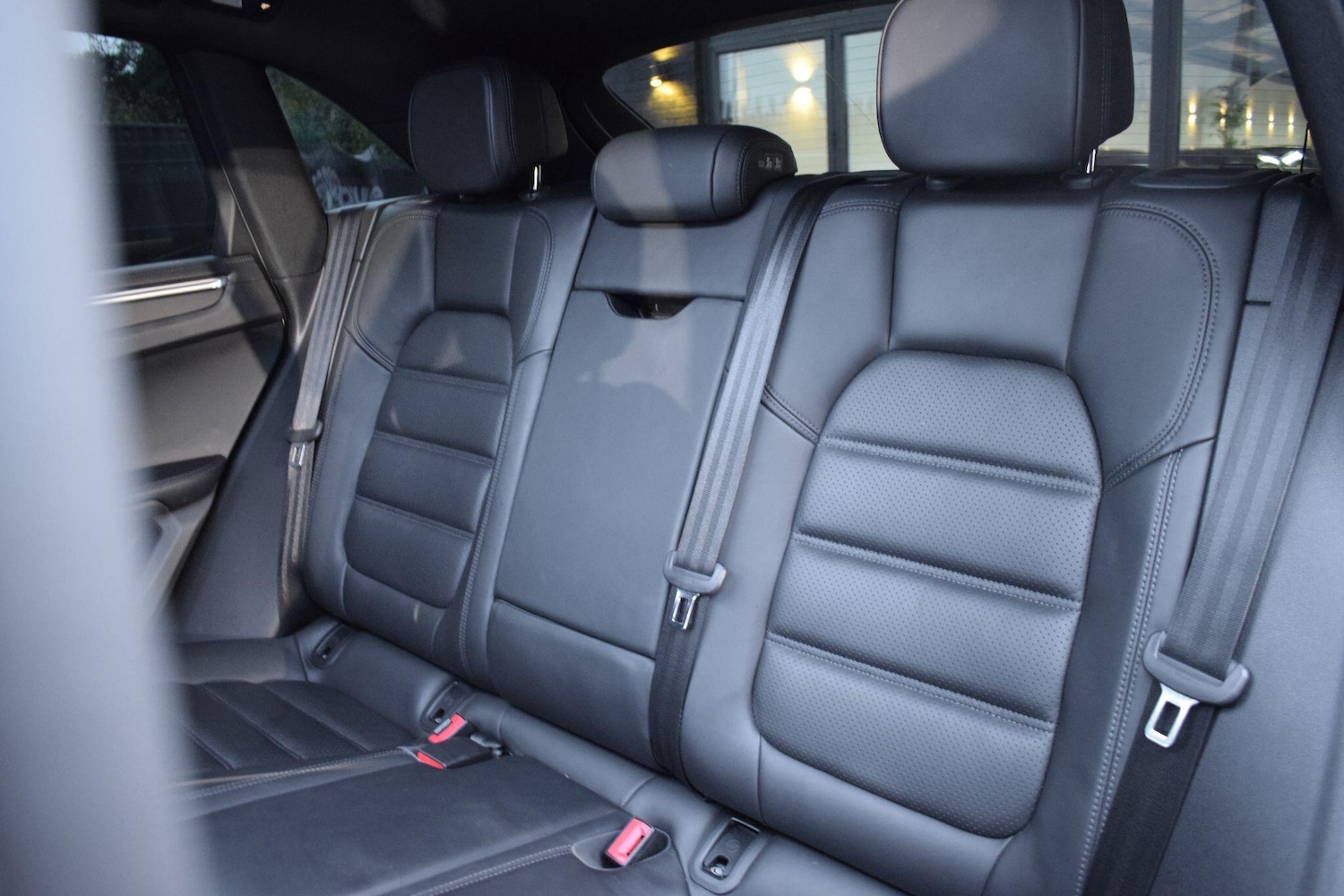 Used Porsche Macan 2018 for sale - 76667502: Photo 24