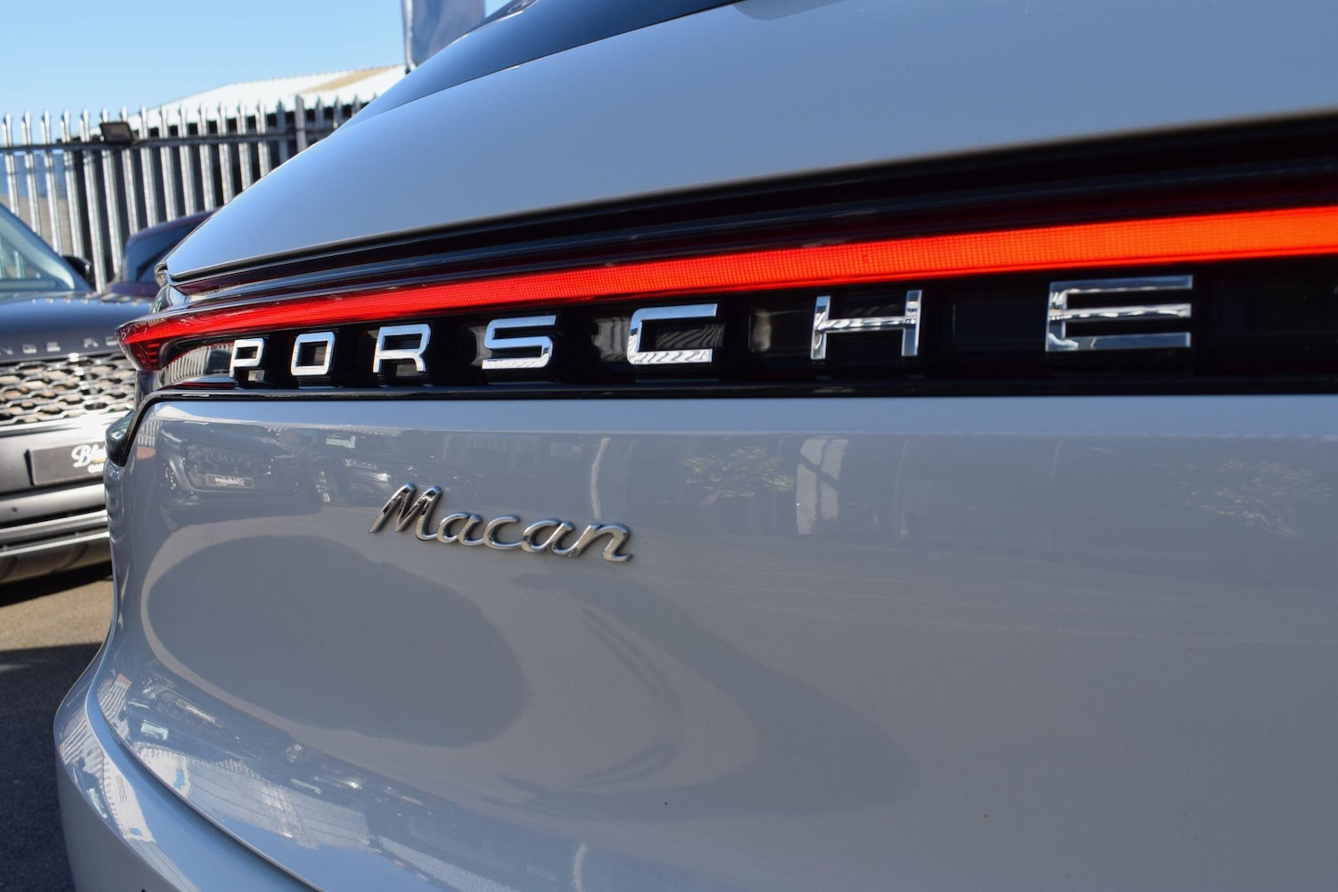 Used Porsche Macan 2018 for sale - 76667502: Photo 36