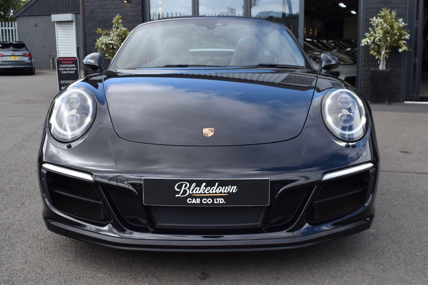 Used Porsche 911 2018 for sale - 76898794: Photo 2