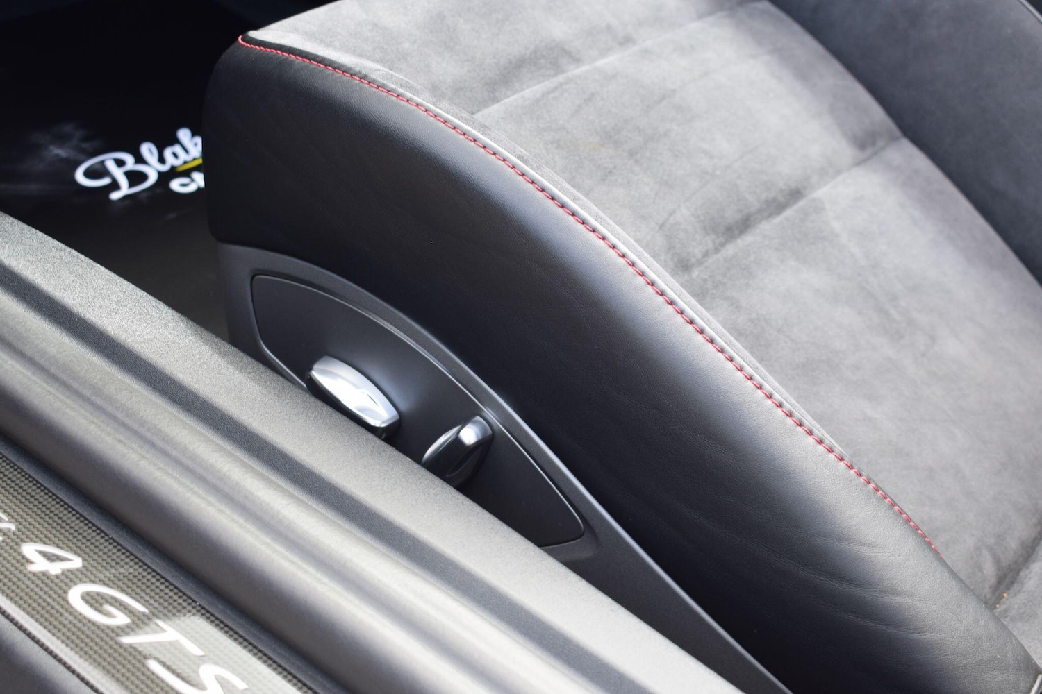 Used Porsche 911 2018 for sale - 76898794: Photo 26