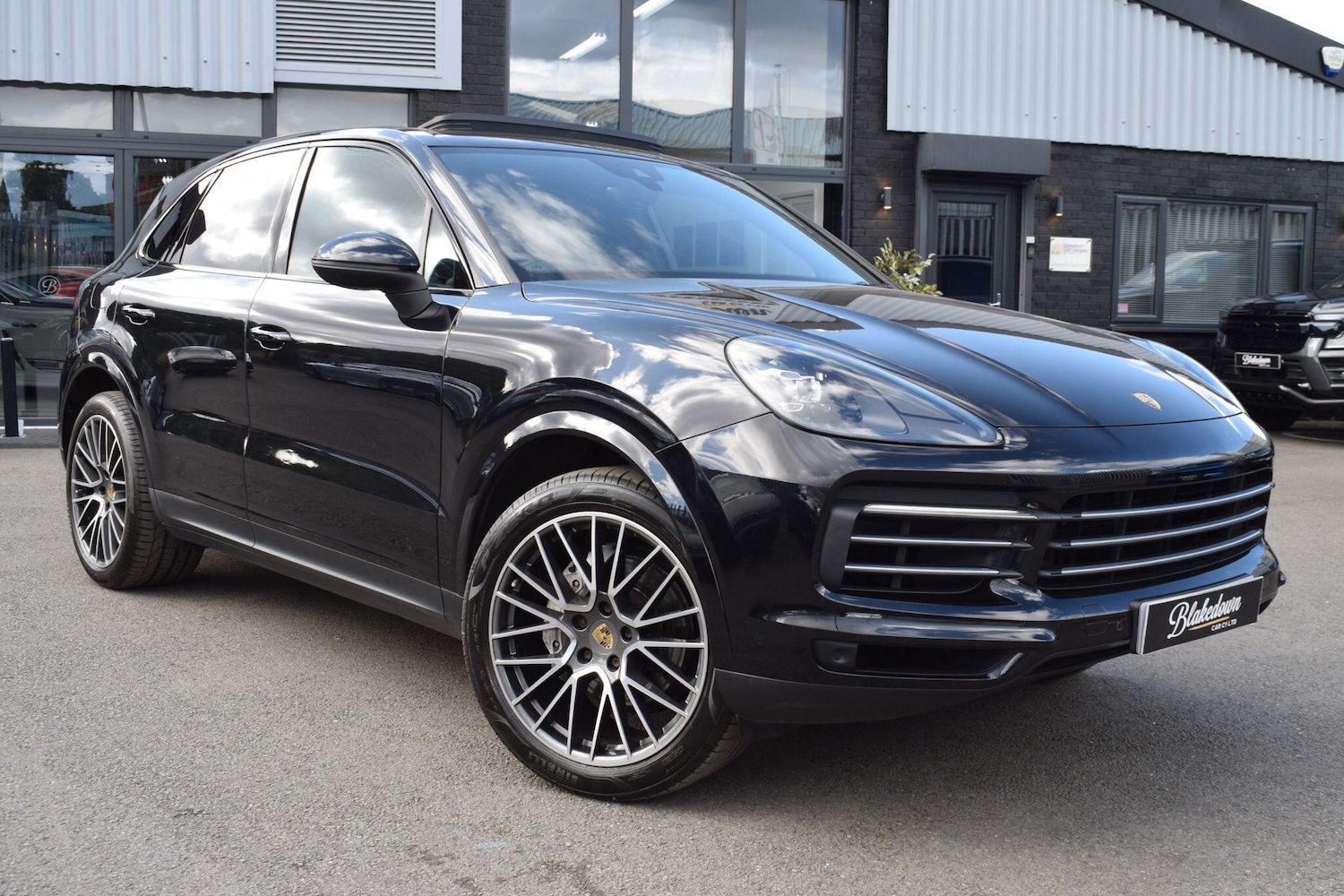 Used Porsche Cayenne 2019 for sale - 76094145: Photo 3