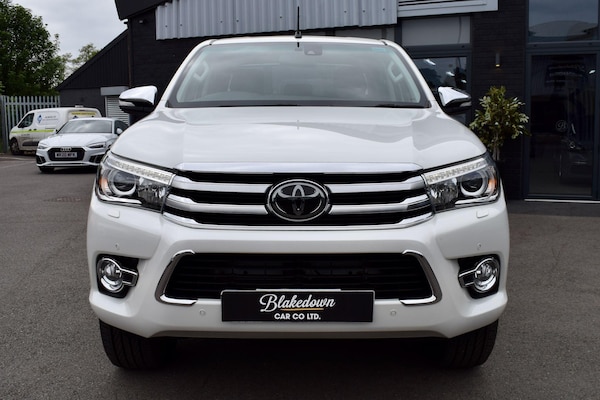 Used Toyota Hilux 2017 for sale - 76306821: Photo 2