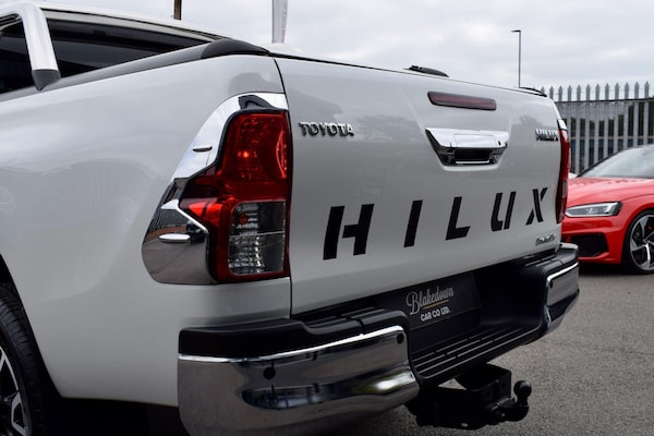 Used Toyota Hilux 2017 for sale - 76306821: Photo 40