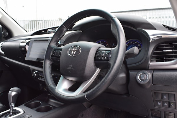 Used Toyota Hilux 2017 for sale - 76306821: Photo 9