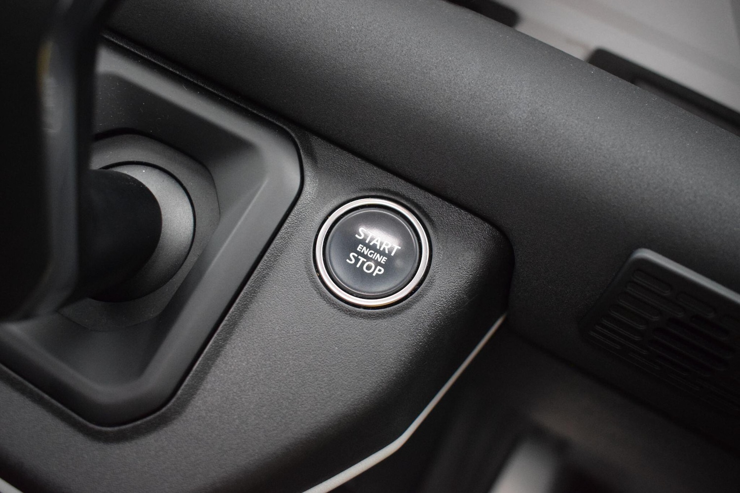 Used Land Rover Defender 2022 for sale - 77144412: Photo 16