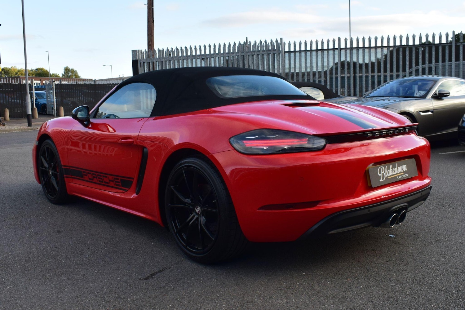 Used Porsche Boxster 2018 for sale - 76473323: Photo 6