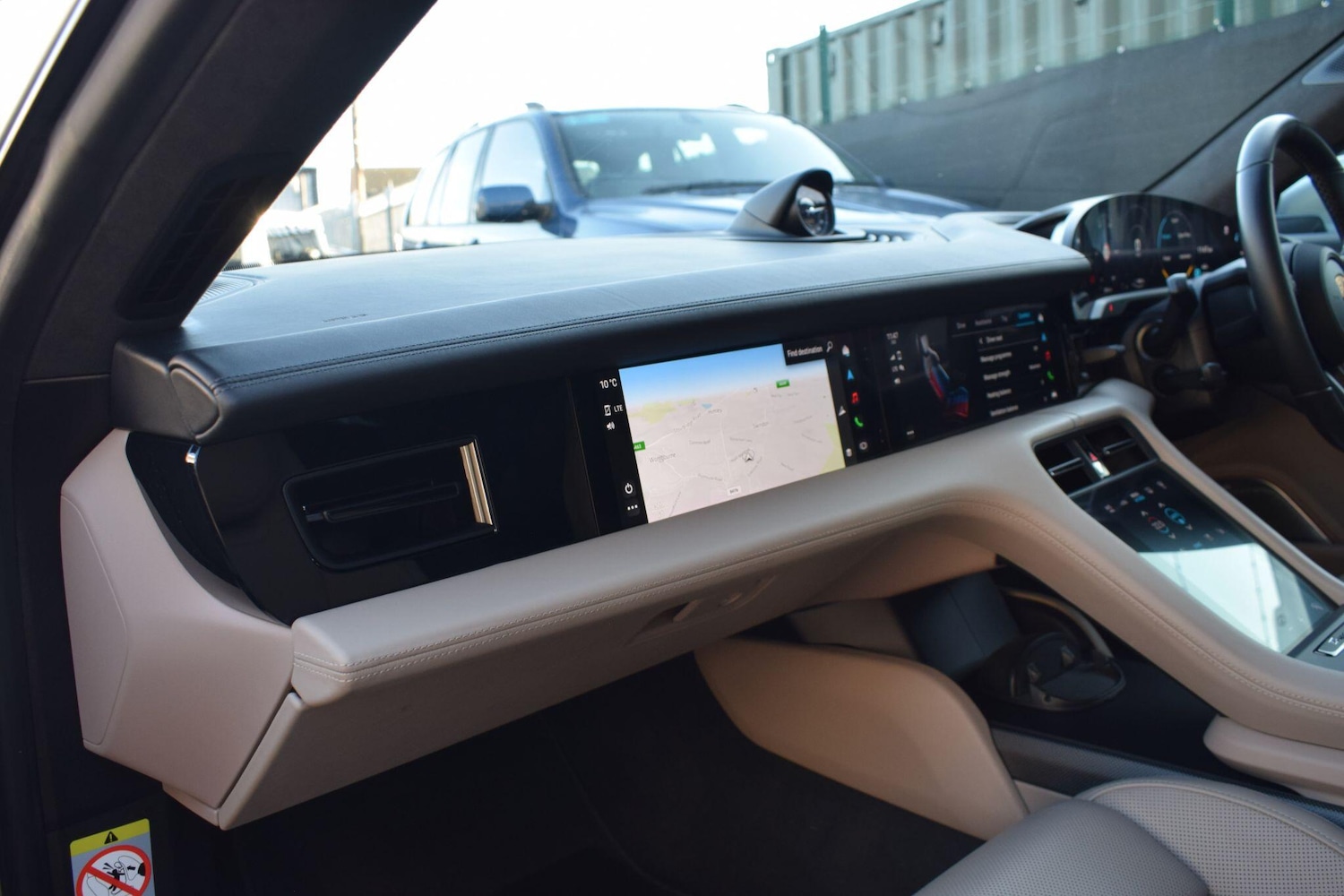 Used Porsche Taycan 2020 for sale - 76658959: Photo 33