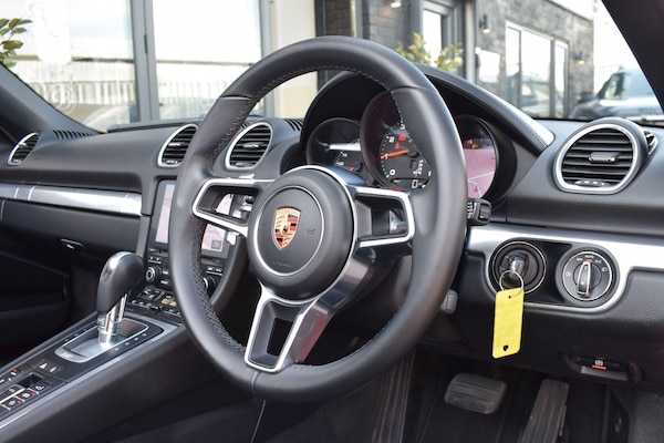 Used Porsche 718 Boxster 2018 for sale - 76188899: Photo 10