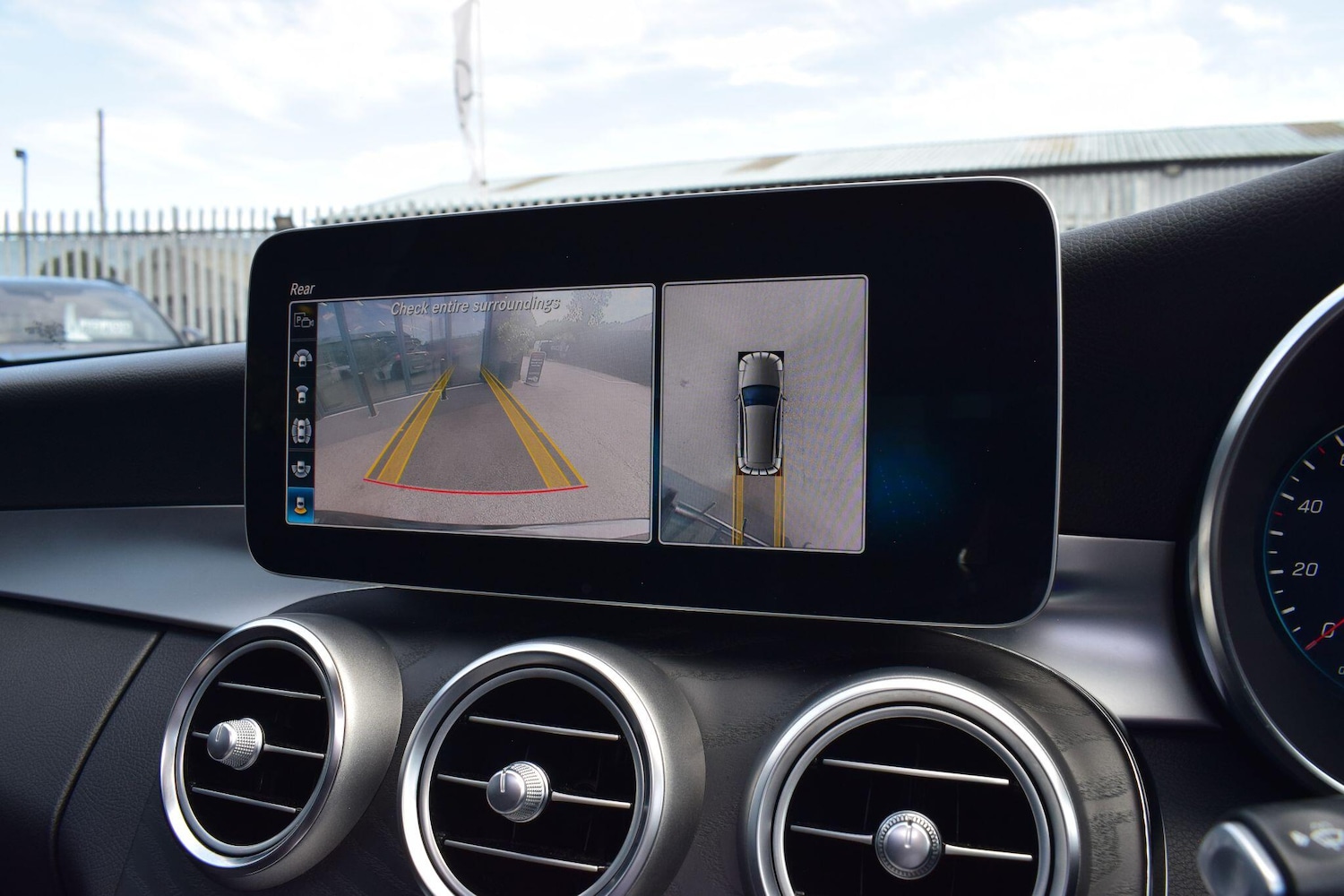 Used Mercedes-Benz C Class 2019 for sale - 76537864: Photo 21