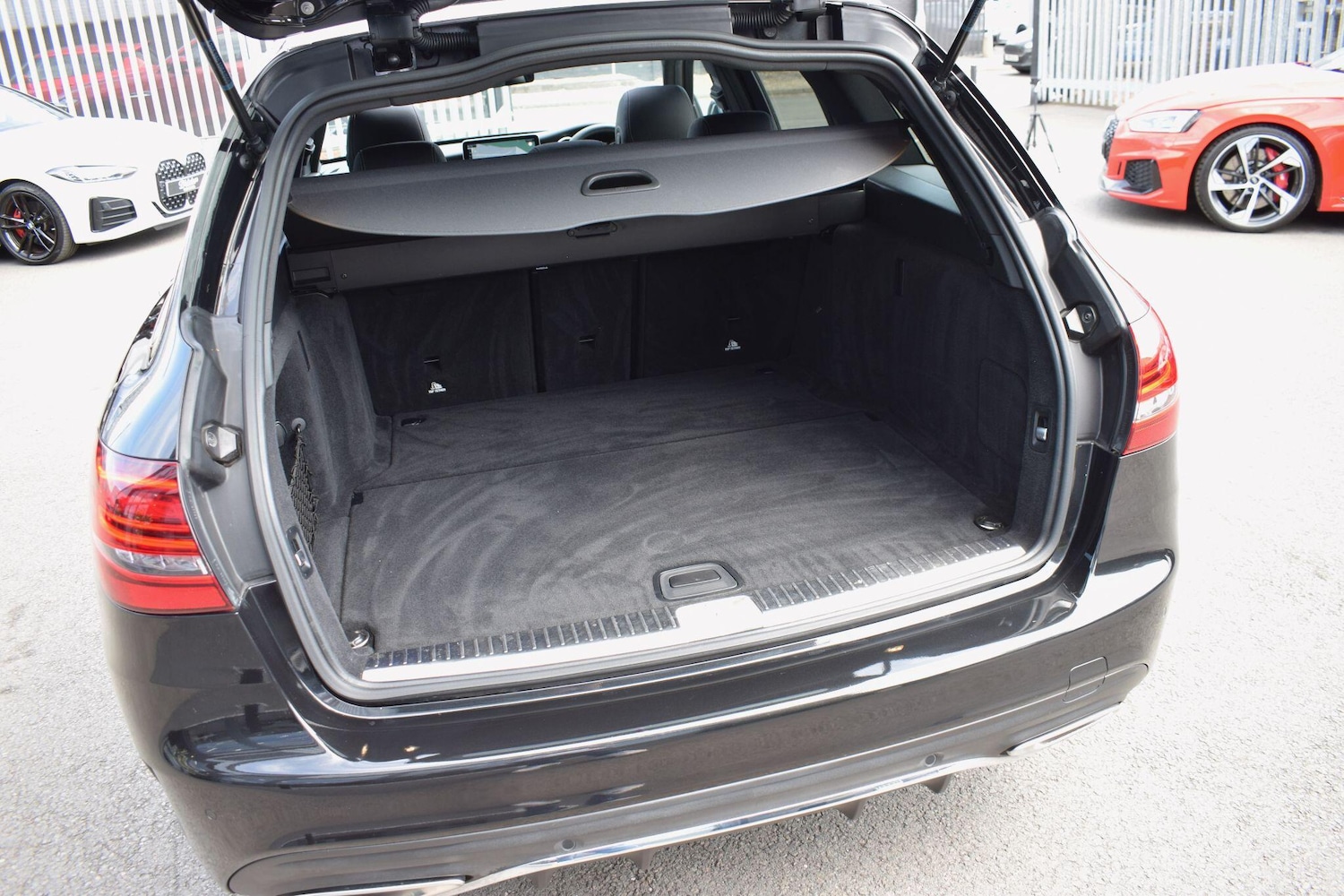 Used Mercedes-Benz C Class 2019 for sale - 76537864: Photo 27