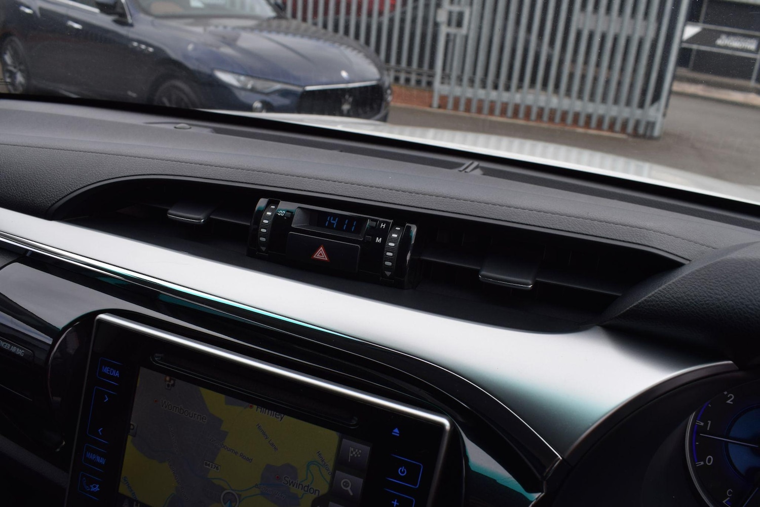 Used Toyota Hilux 2017 for sale - 76613238: Photo 12