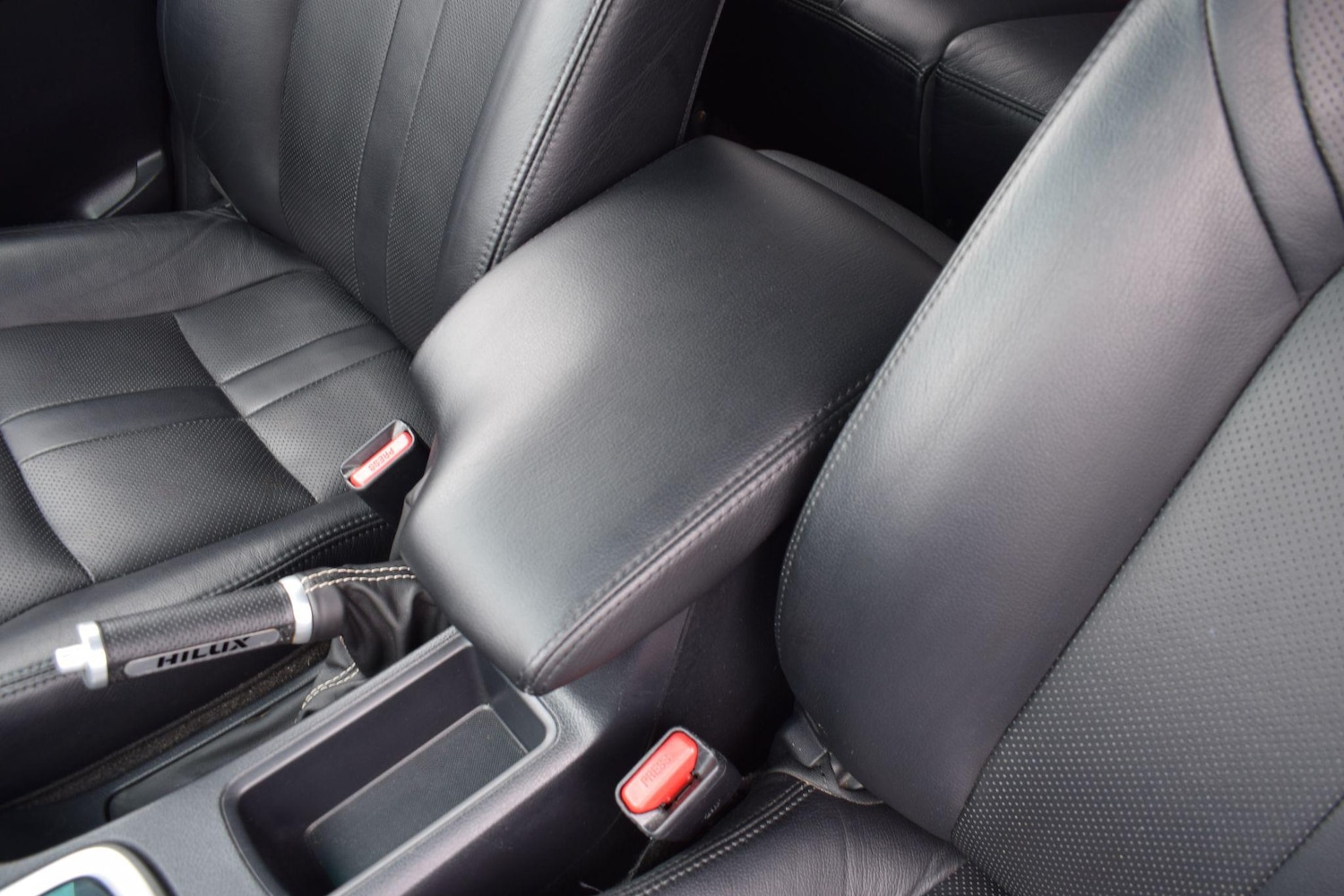 Used Toyota Hilux 2017 for sale - 76613238: Photo 15