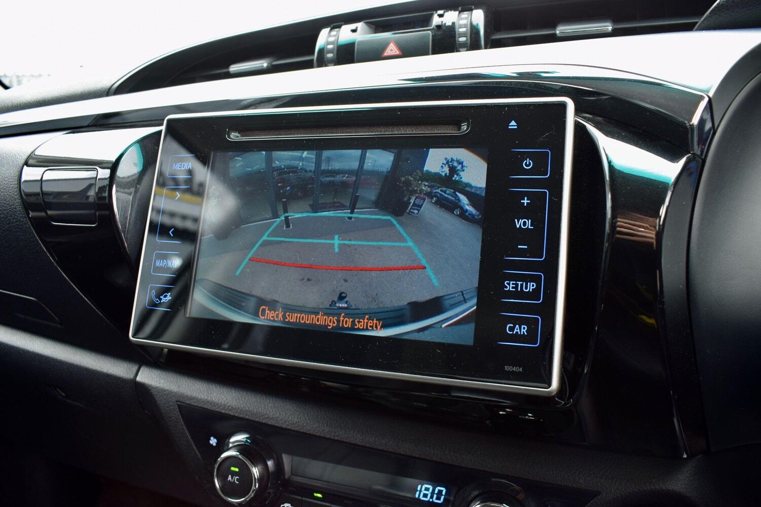 Used Toyota Hilux 2017 for sale - 76613238: Photo 18