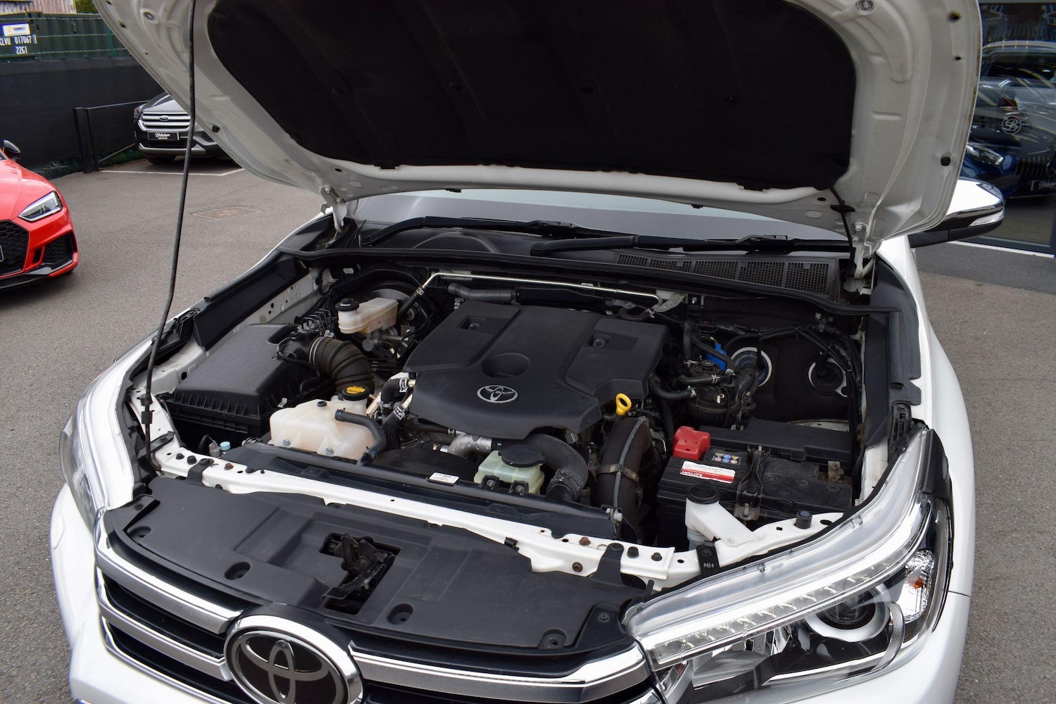 Used Toyota Hilux 2017 for sale - 76613238: Photo 25